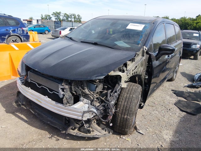 Chrysler Pacifica Touring