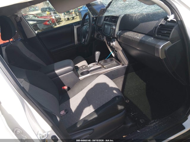 Toyota 4Runner Sr5
