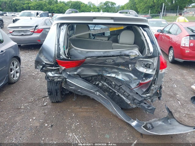 Toyota Sienna Limited V6 7 Passenger