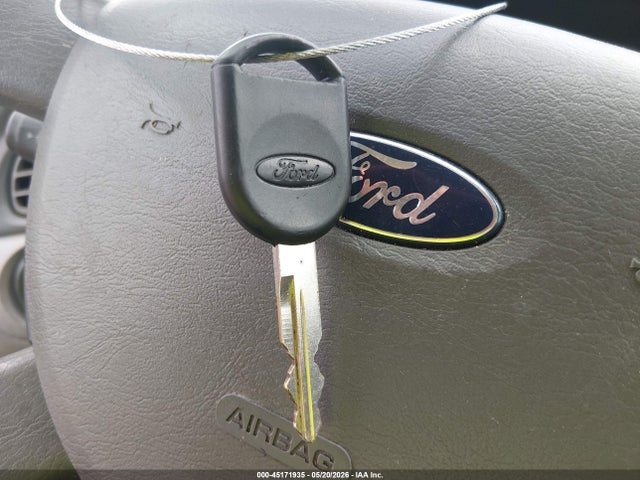 Ford Taurus Sel