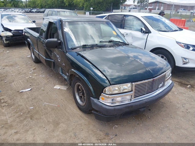 Salvage Chevrolet S-10 Image
