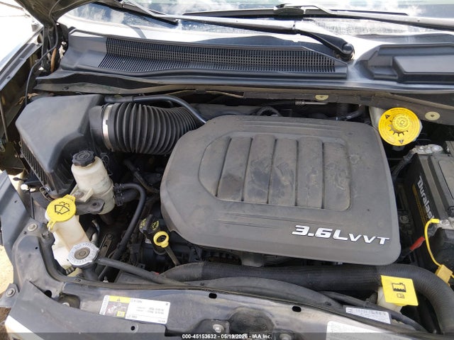 Chrysler Town & Country Touring-l