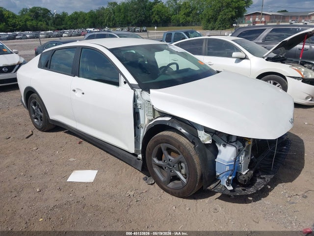 Salvage Kia K4 Image