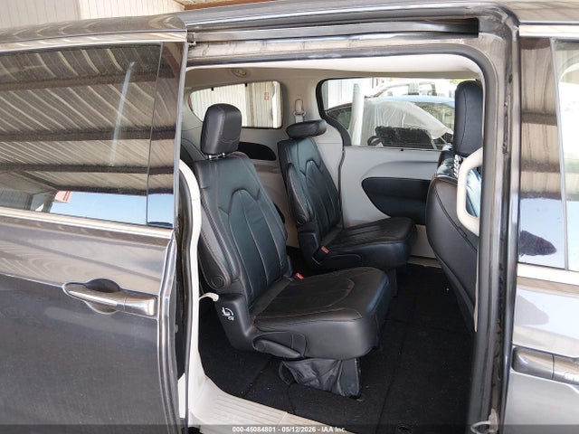 Chrysler Pacifica Touring-l