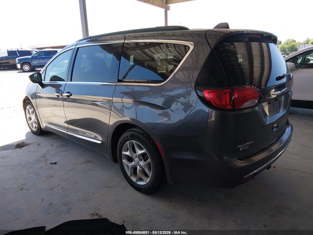 Chrysler Pacifica Touring-l