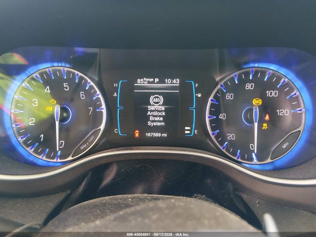 Chrysler Pacifica Touring-l