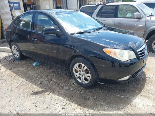 Salvage Hyundai ELANTRA Image