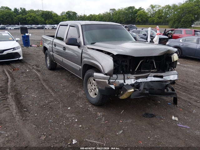 Salvage Chevrolet Silverado 1500 Image