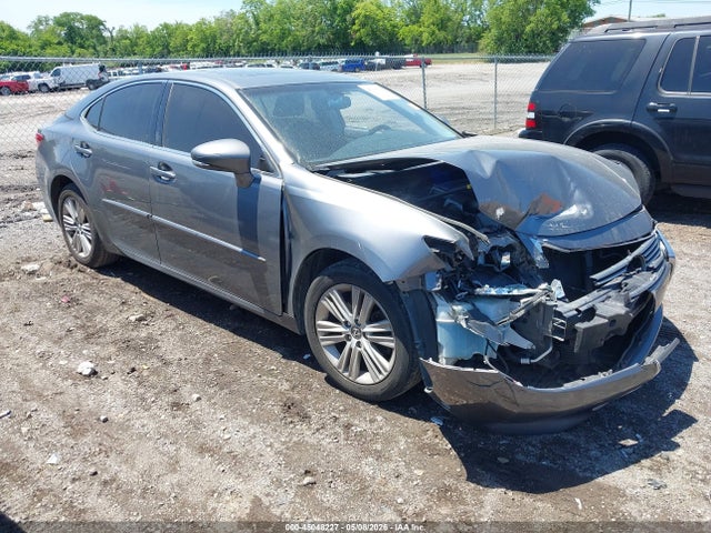 Salvage Lexus Es Image