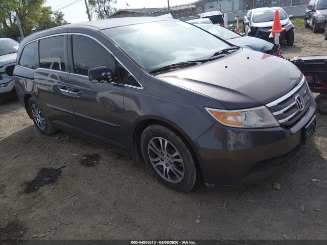 Salvage Honda Odyssey Image