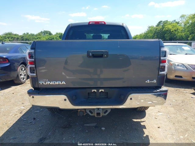 Toyota Tundra Limited 5.7l V8