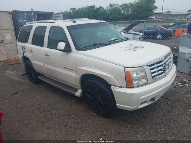 Salvage Cadillac Escalade Image