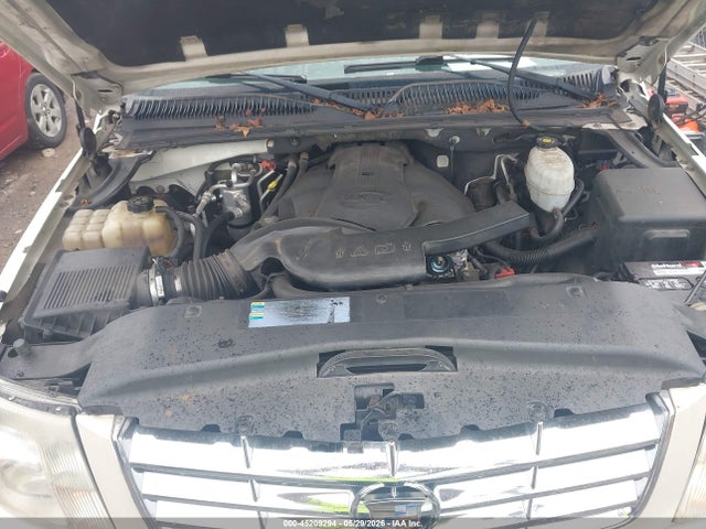 Cadillac Escalade Standard