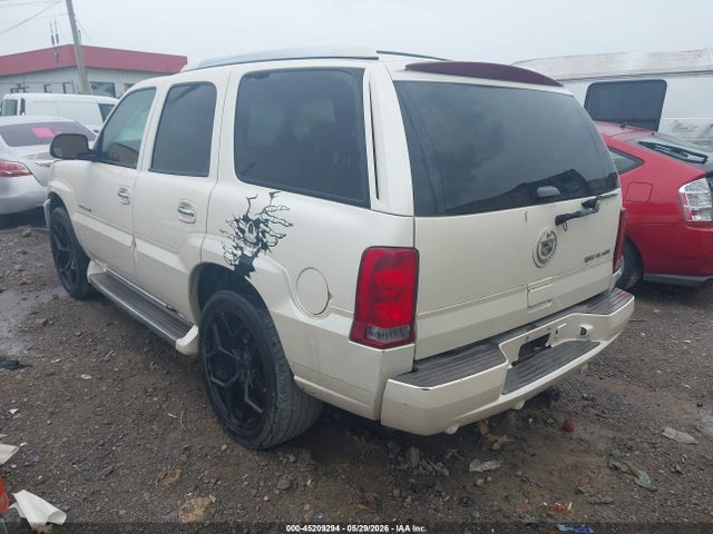 Cadillac Escalade Standard