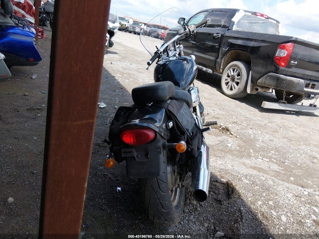 Suzuki Vz800