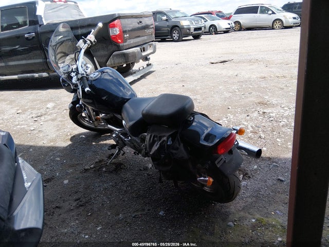 Suzuki Vz800