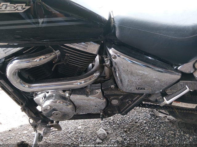 Suzuki Vz800