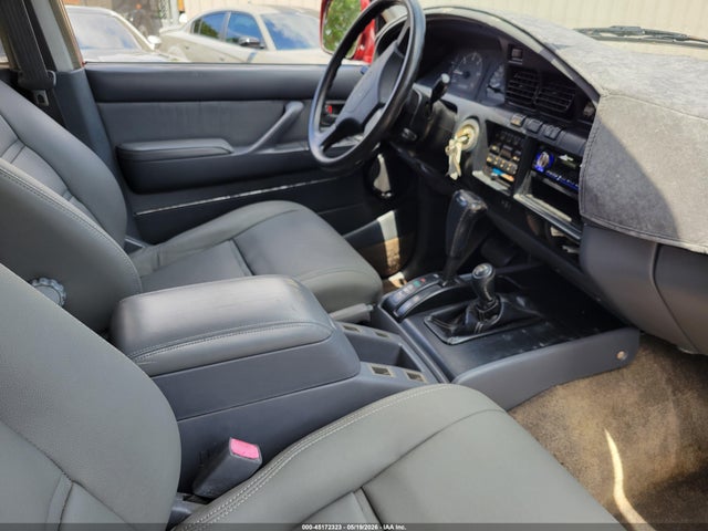 Toyota Land Cruiser Dj81