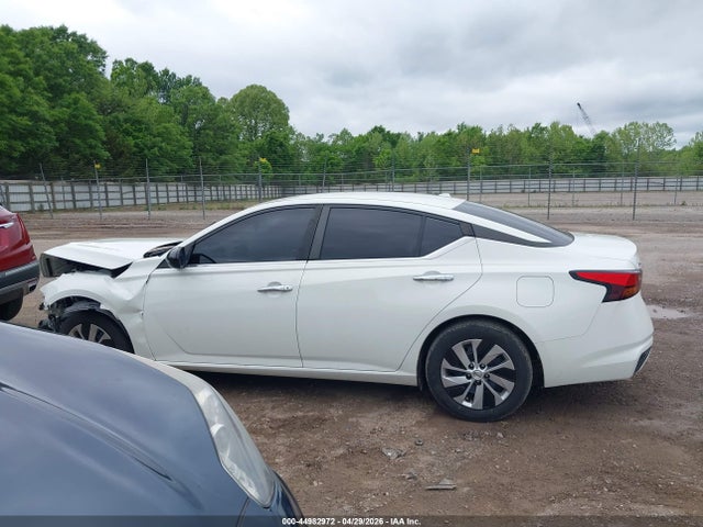 Nissan Altima S Fwd