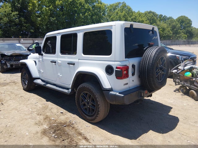 Jeep Wrangler Sahara 4x4