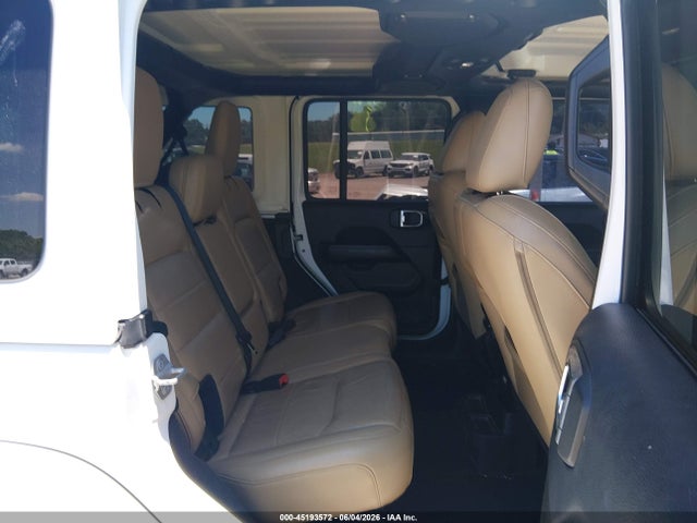 Jeep Wrangler Sahara 4x4