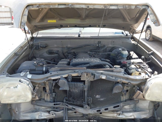 Toyota Tundra Sr5 V8
