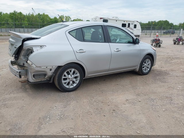 Nissan Versa 1.6 Sv