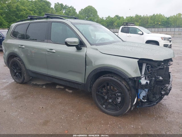 Salvage Kia Telluride Image