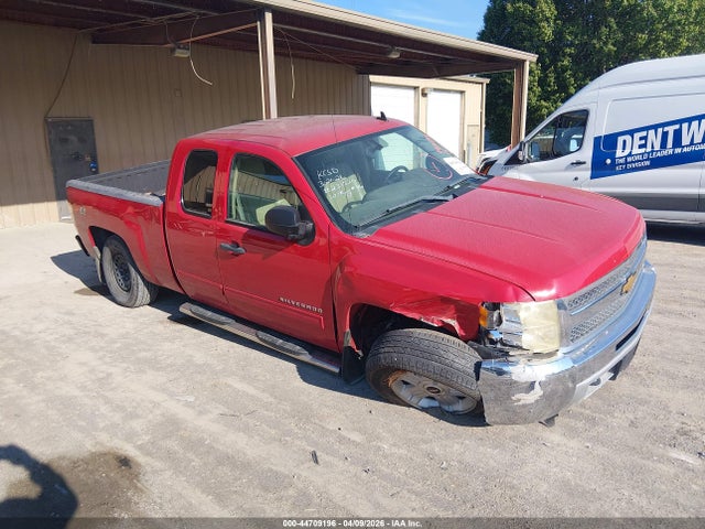 Salvage Chevrolet Silverado 1500 Image
