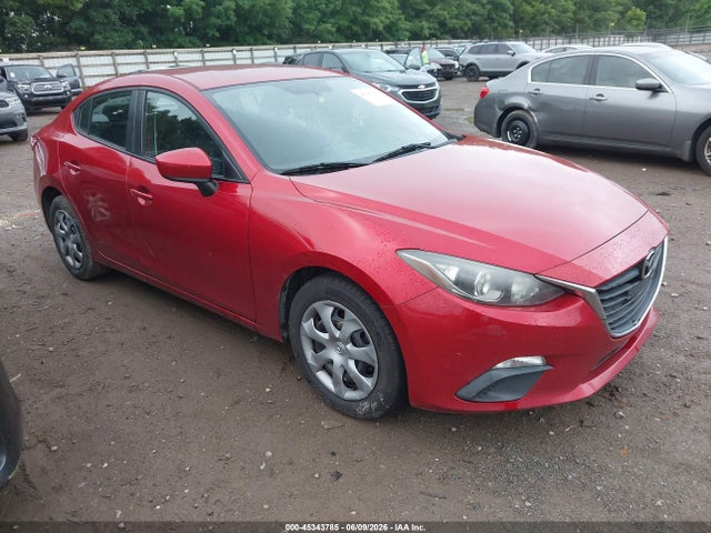 Salvage Mazda Mazda3 Image