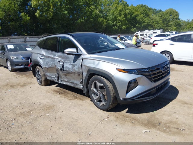 Salvage Hyundai TUCSON Image
