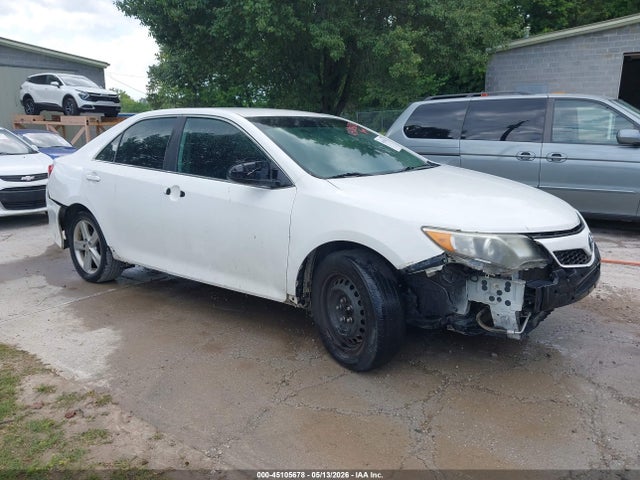 Salvage Toyota Camry Image
