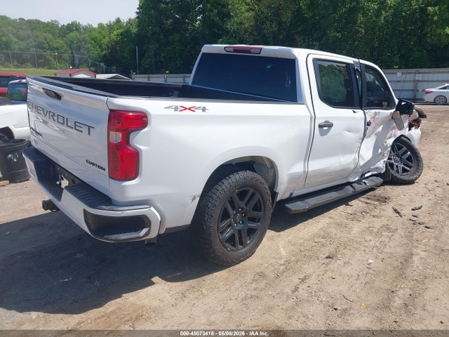 Chevrolet Silverado 1500 4wd  Short Bed Custom