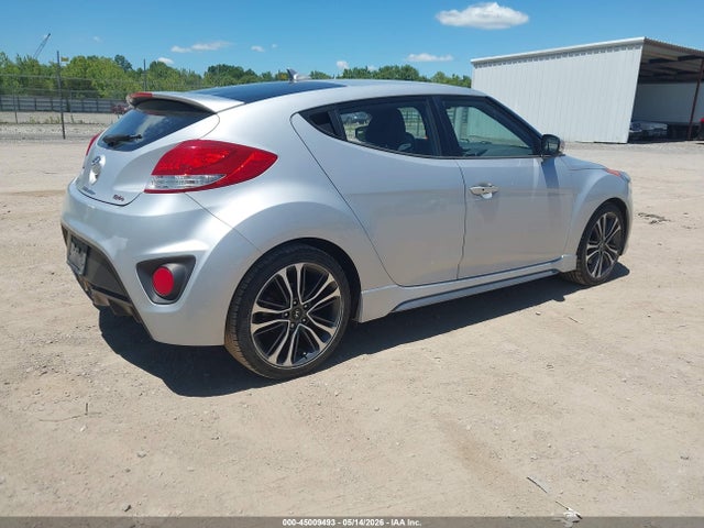 Hyundai VELOSTER Turbo