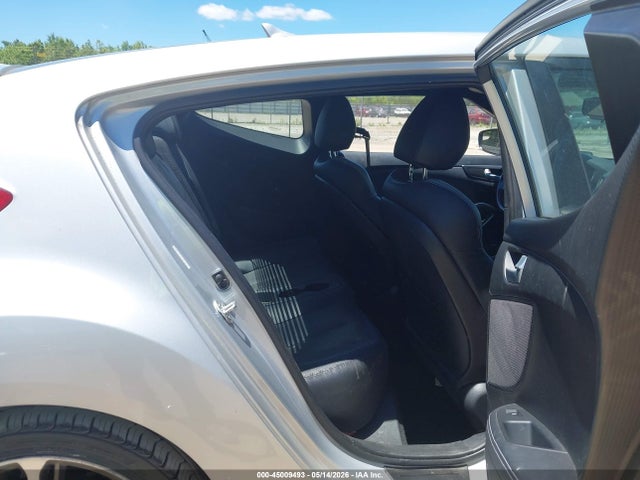 Hyundai VELOSTER Turbo