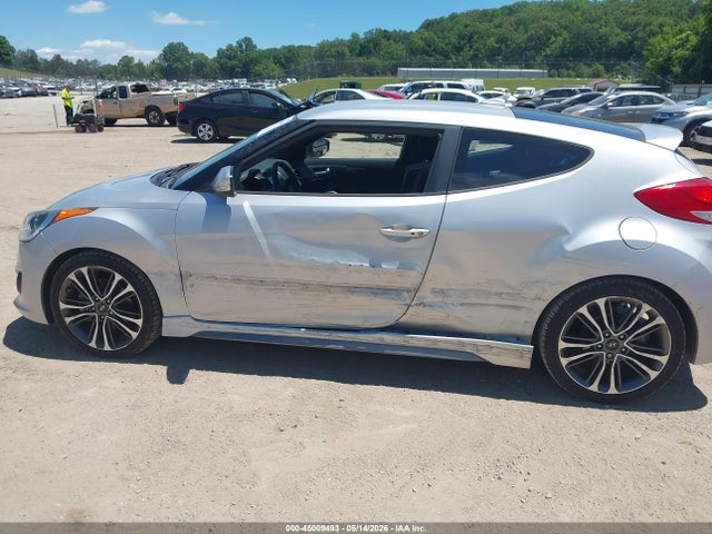 Hyundai VELOSTER Turbo