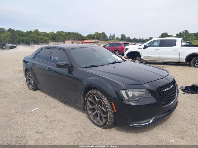 Salvage Chrysler 300 Image