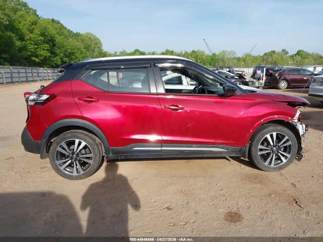 Nissan Kicks Sr