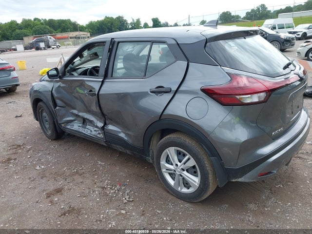 Nissan Kicks Play S