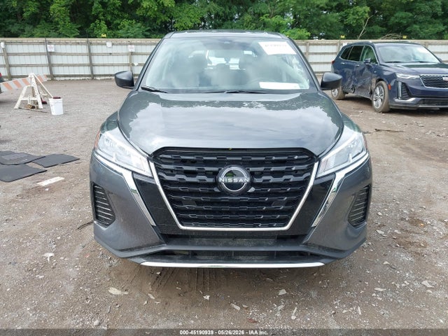 Nissan Kicks Play S