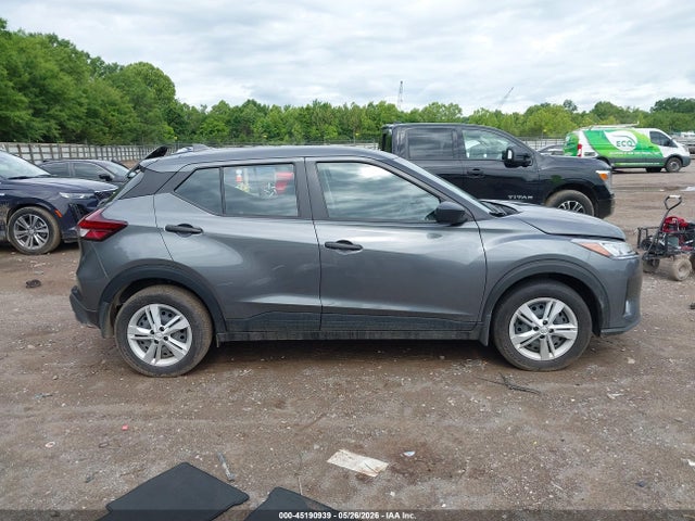 Nissan Kicks Play S