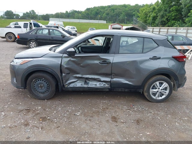 Nissan Kicks Play S
