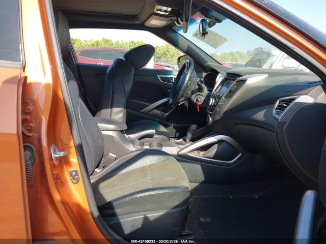 Hyundai VELOSTER