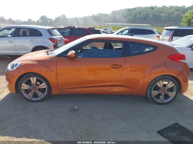 Hyundai VELOSTER