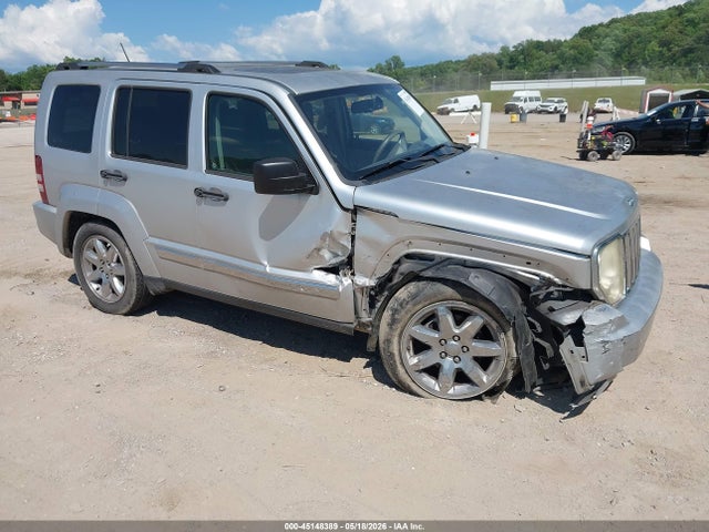 Salvage Jeep Liberty Image