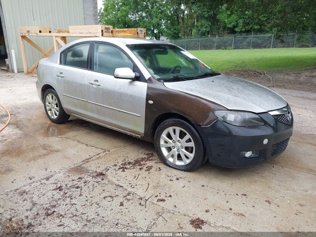 Salvage Mazda Mazda3 Image