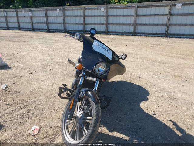 Kawasaki Vn900 C