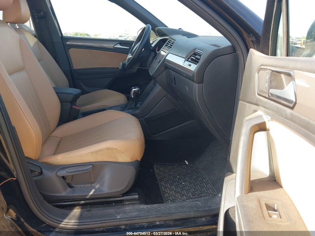 Volkswagen Tiguan 2.0t Se