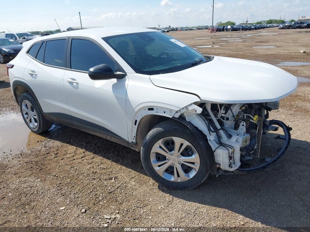 Salvage Chevrolet Trax Image