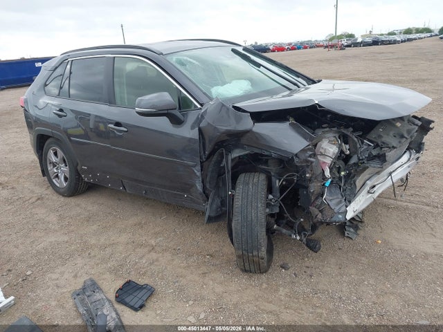 Salvage Toyota RAV4 Image